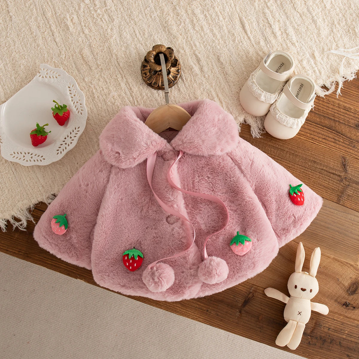 Poncho manteau bébé et enfant fraise