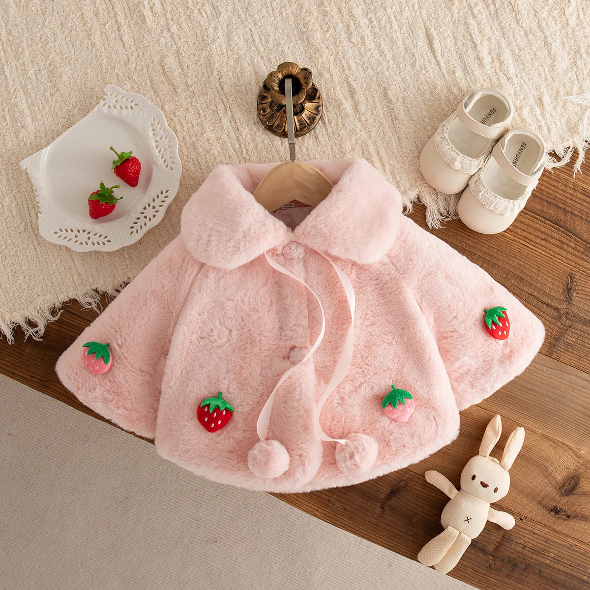 Poncho manteau bébé et enfant fraise