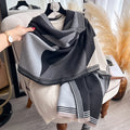 Poncho pour femme ouvert à grand carreaux