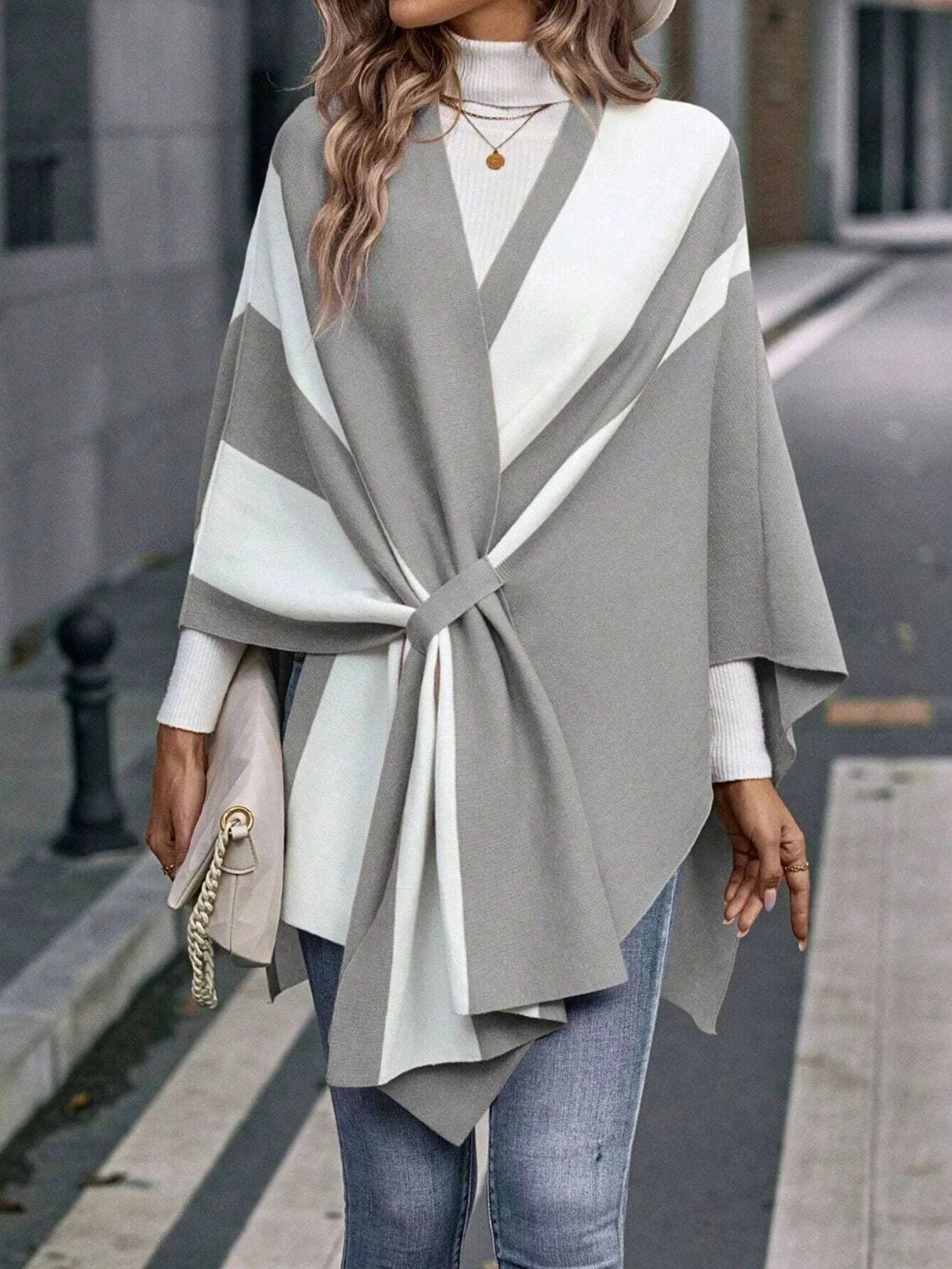 Poncho pour femme style luxueux rayé