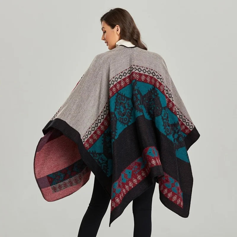 Poncho femme d'hiver à triangles