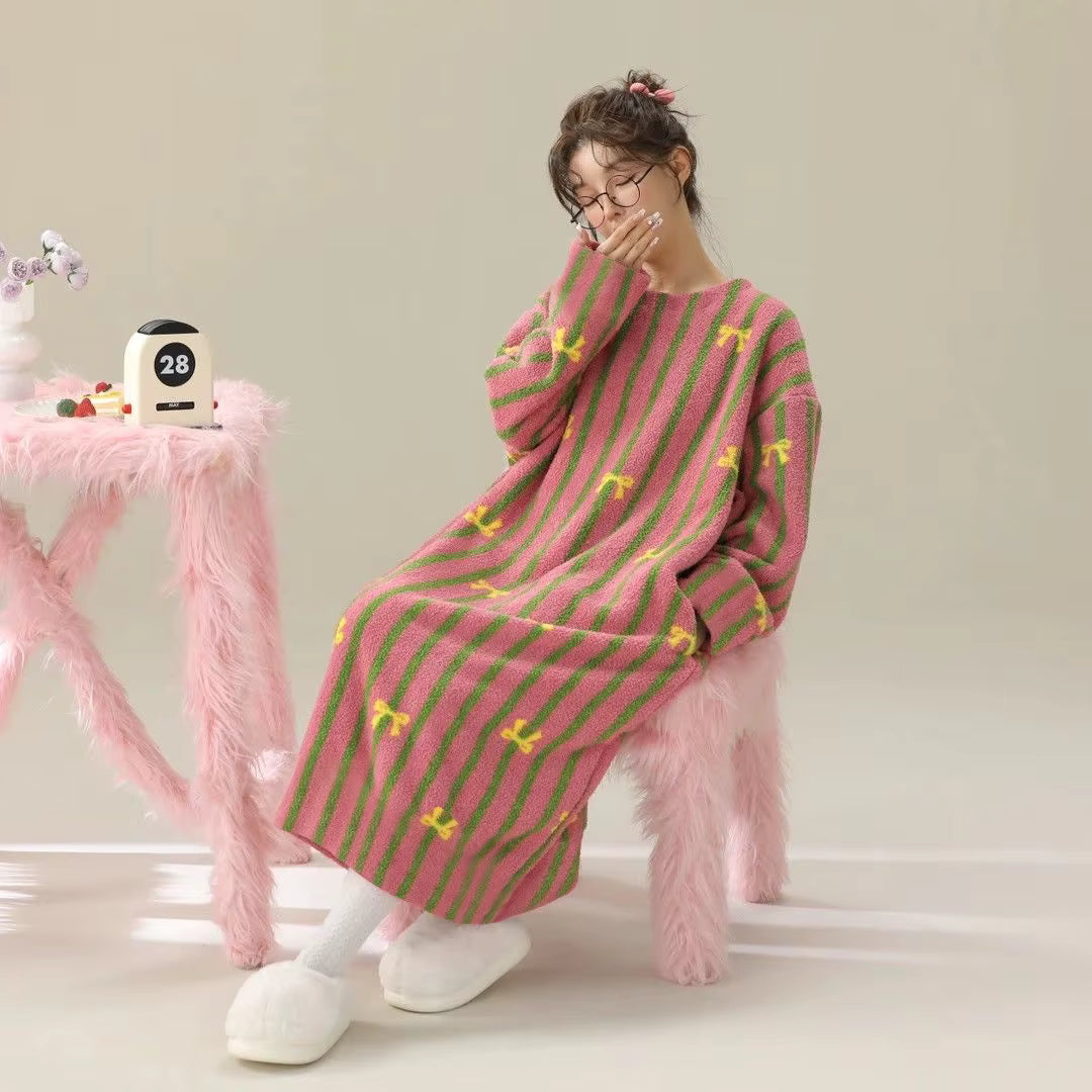 Poncho polaire rayé pour femme