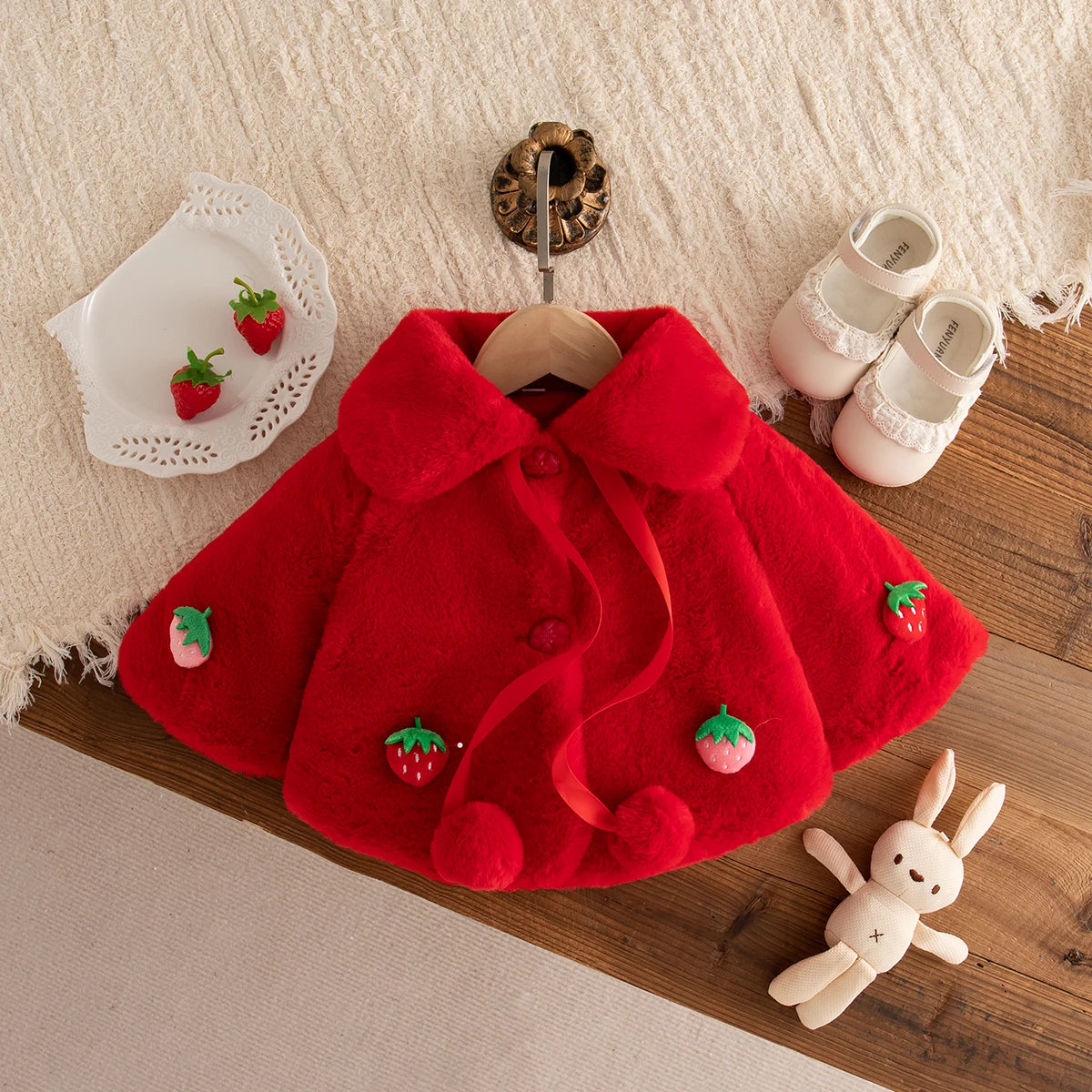 Poncho manteau bébé et enfant fraise