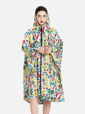 Poncho pluie femme à motif multicolore